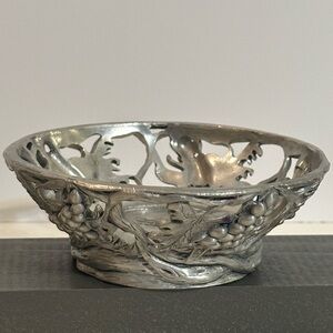 Vintage Blue Miry Pewter 2000 Grapevine Designed Nut/Candy Dish Made in Canada